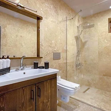 Hotel Yellow Stone House